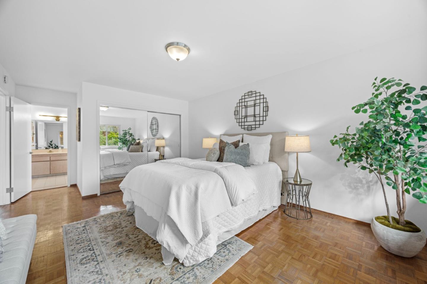 2713 Comstock Circle