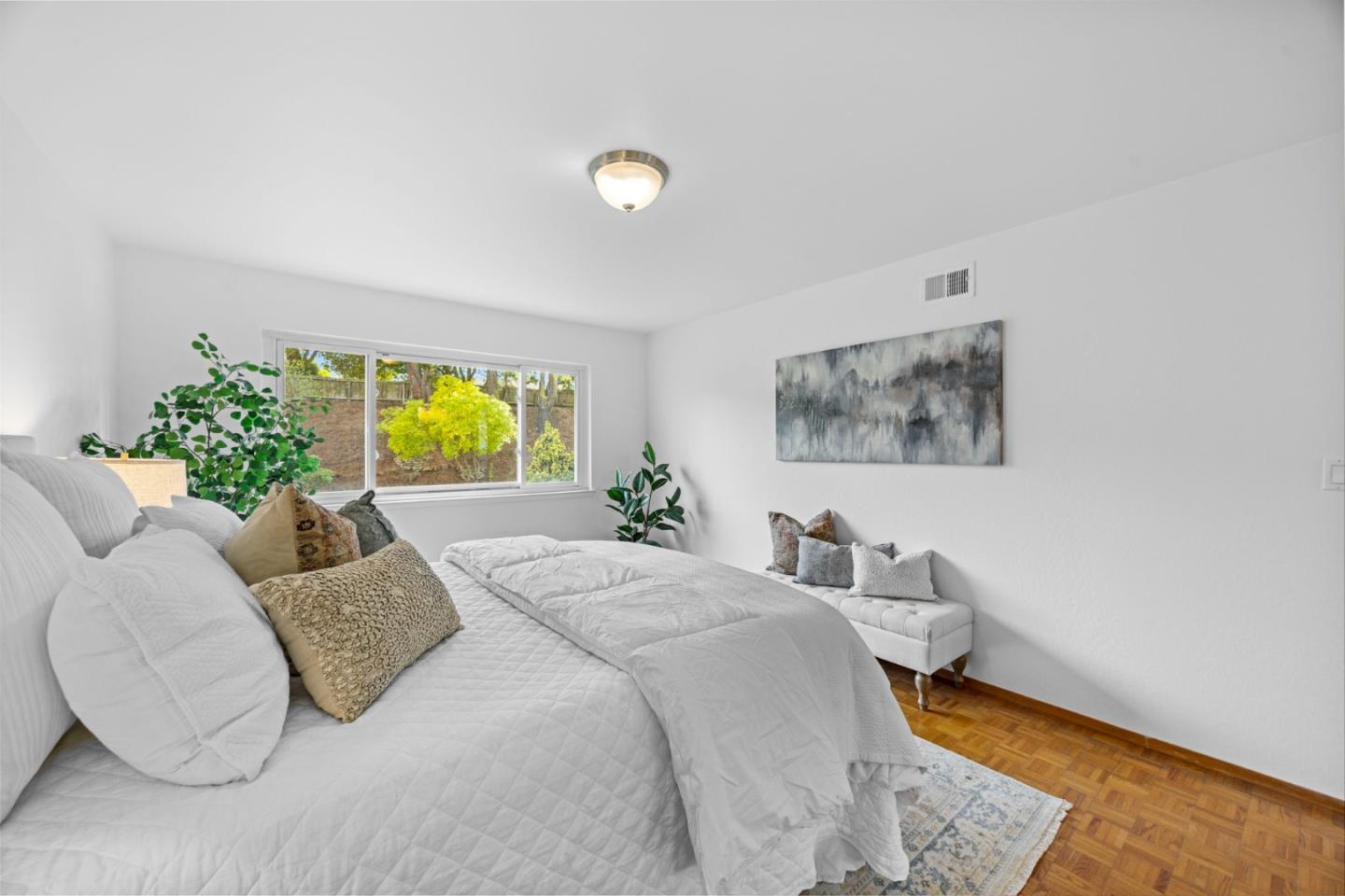 2713 Comstock Circle