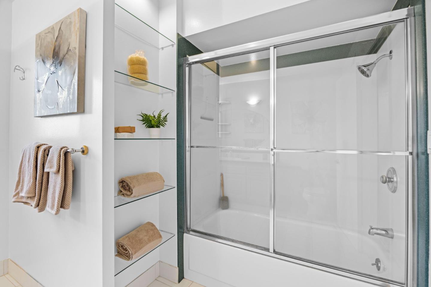 2713 Comstock Circle