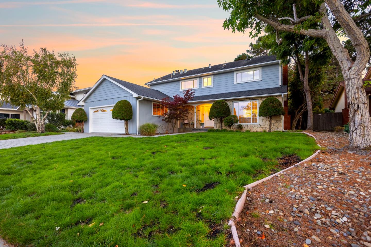 2713 Comstock Circle