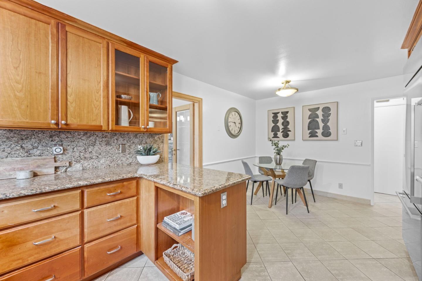 2713 Comstock Circle