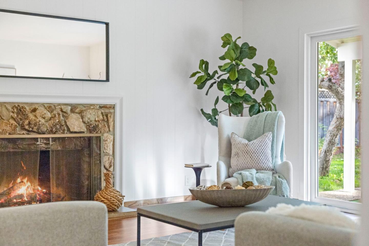 2713 Comstock Circle