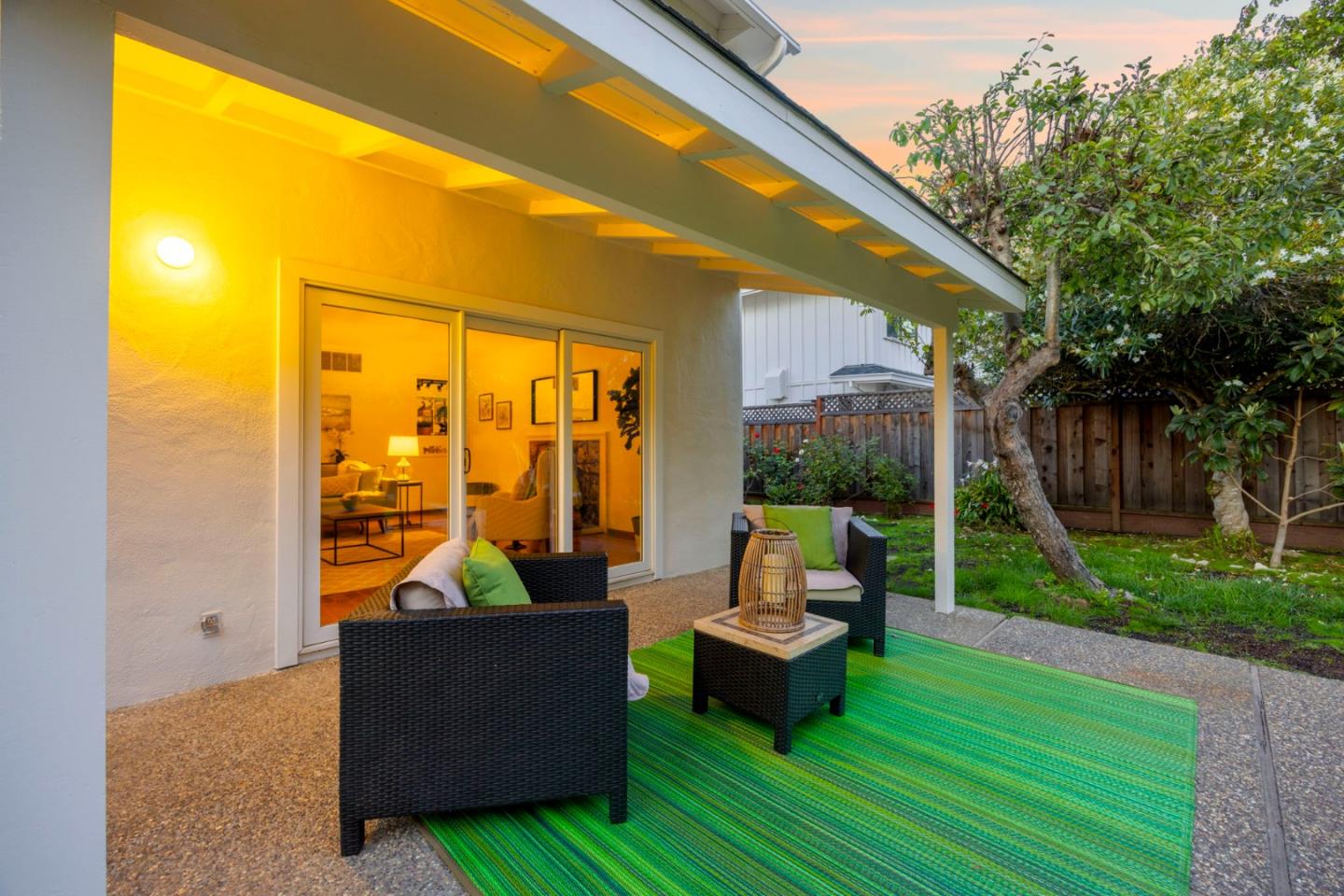 2713 Comstock Circle