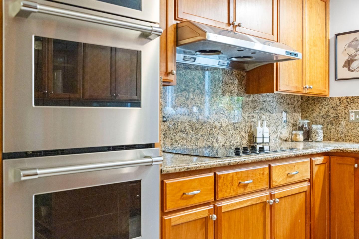 2713 Comstock Circle