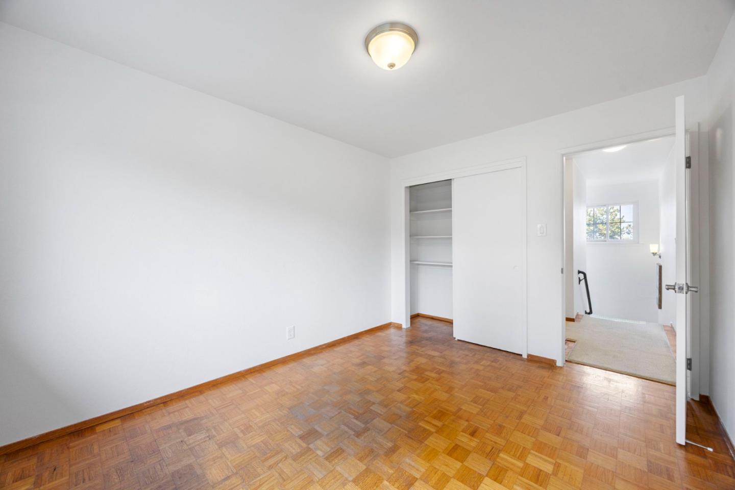 2713 Comstock Circle