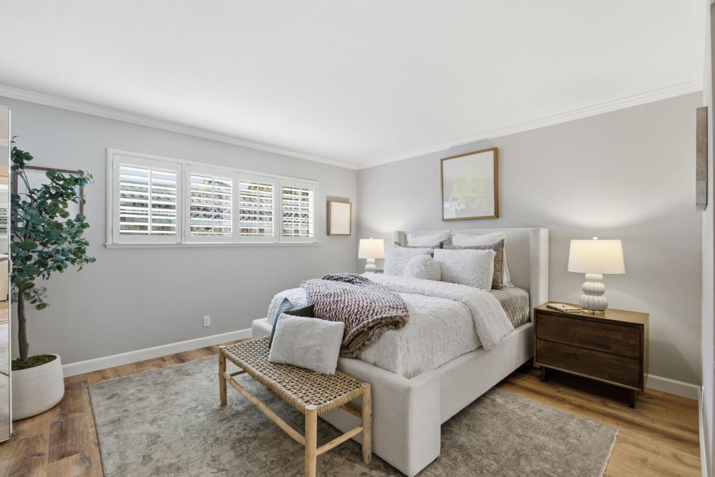 863 Laburnum Drive