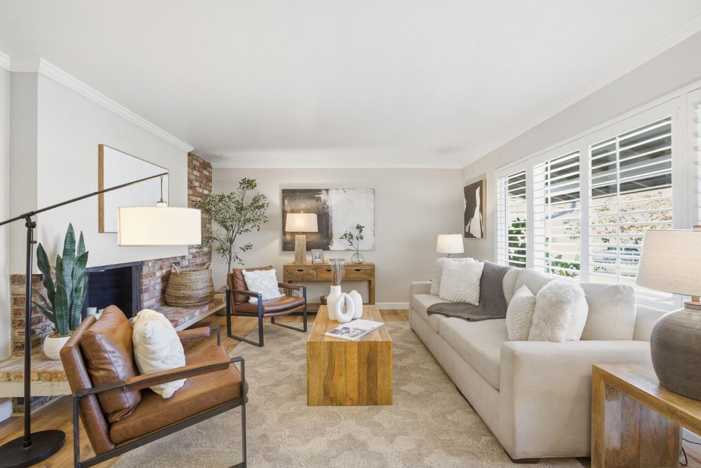 863 Laburnum Drive