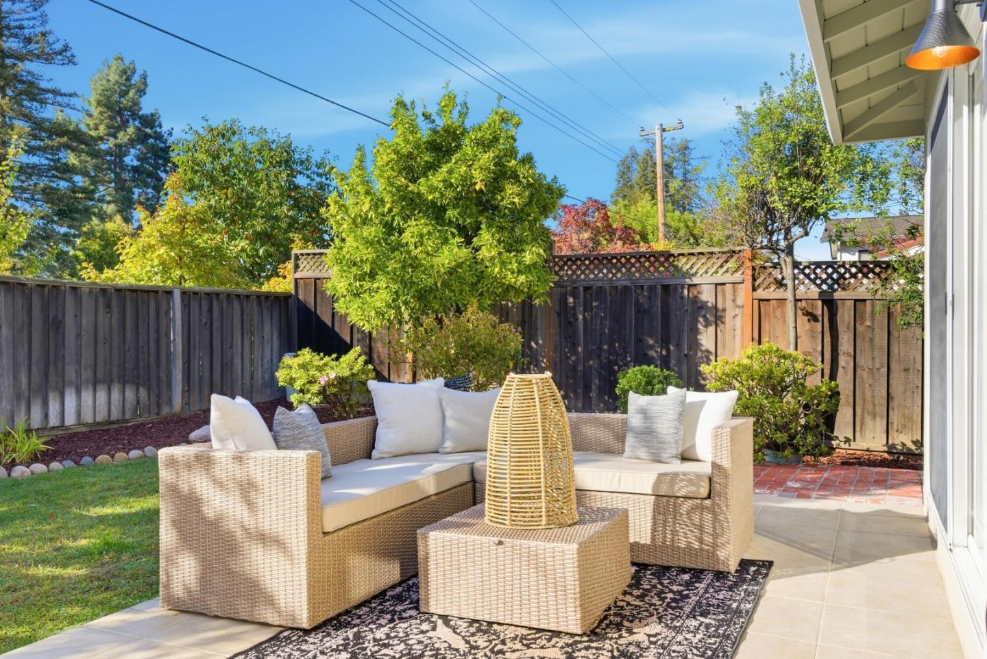 863 Laburnum Drive