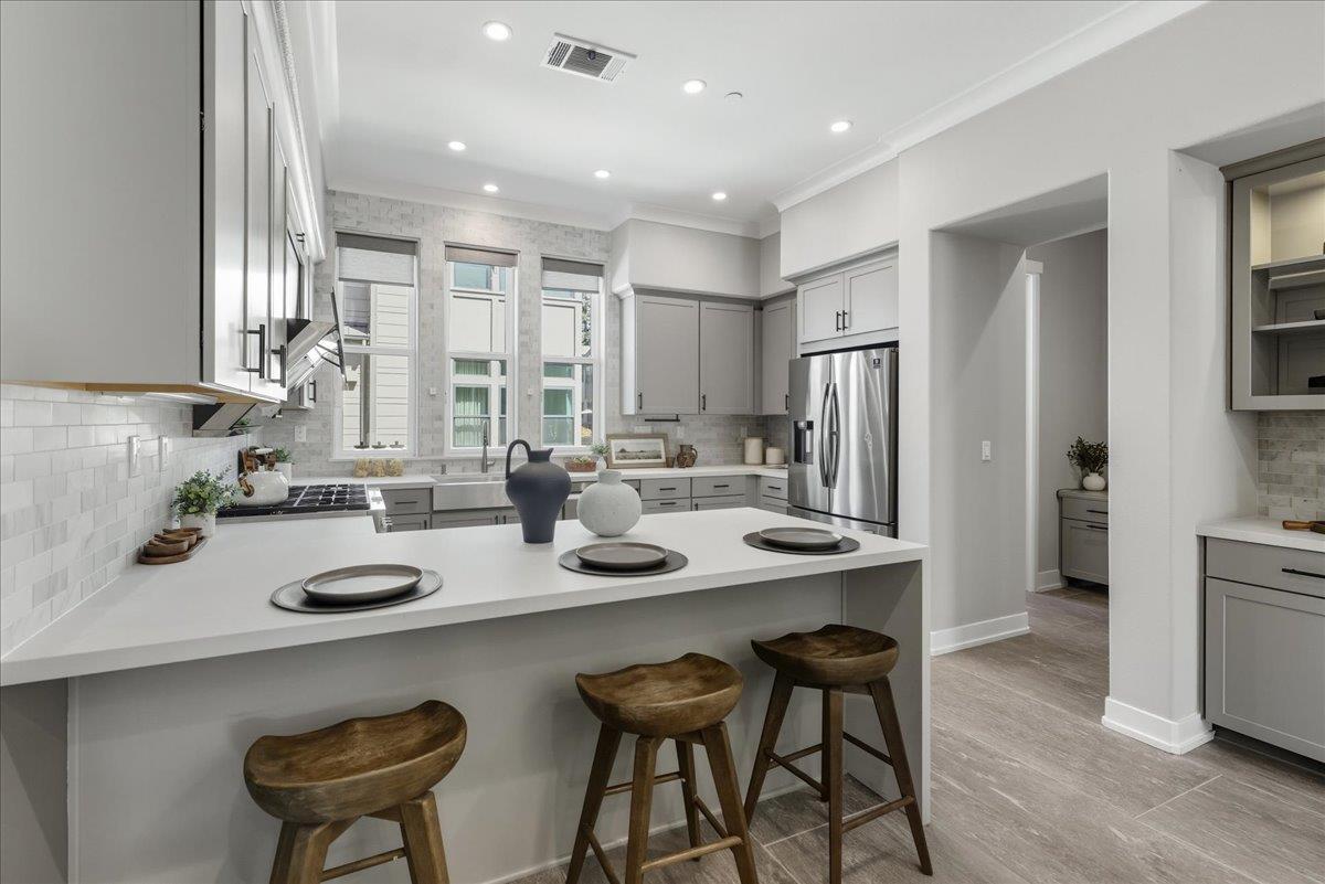 1956 Montecito Avenue