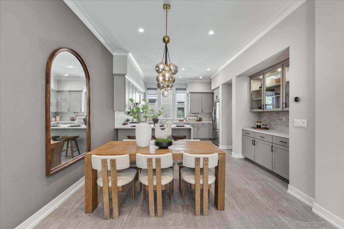 1956 Montecito Avenue