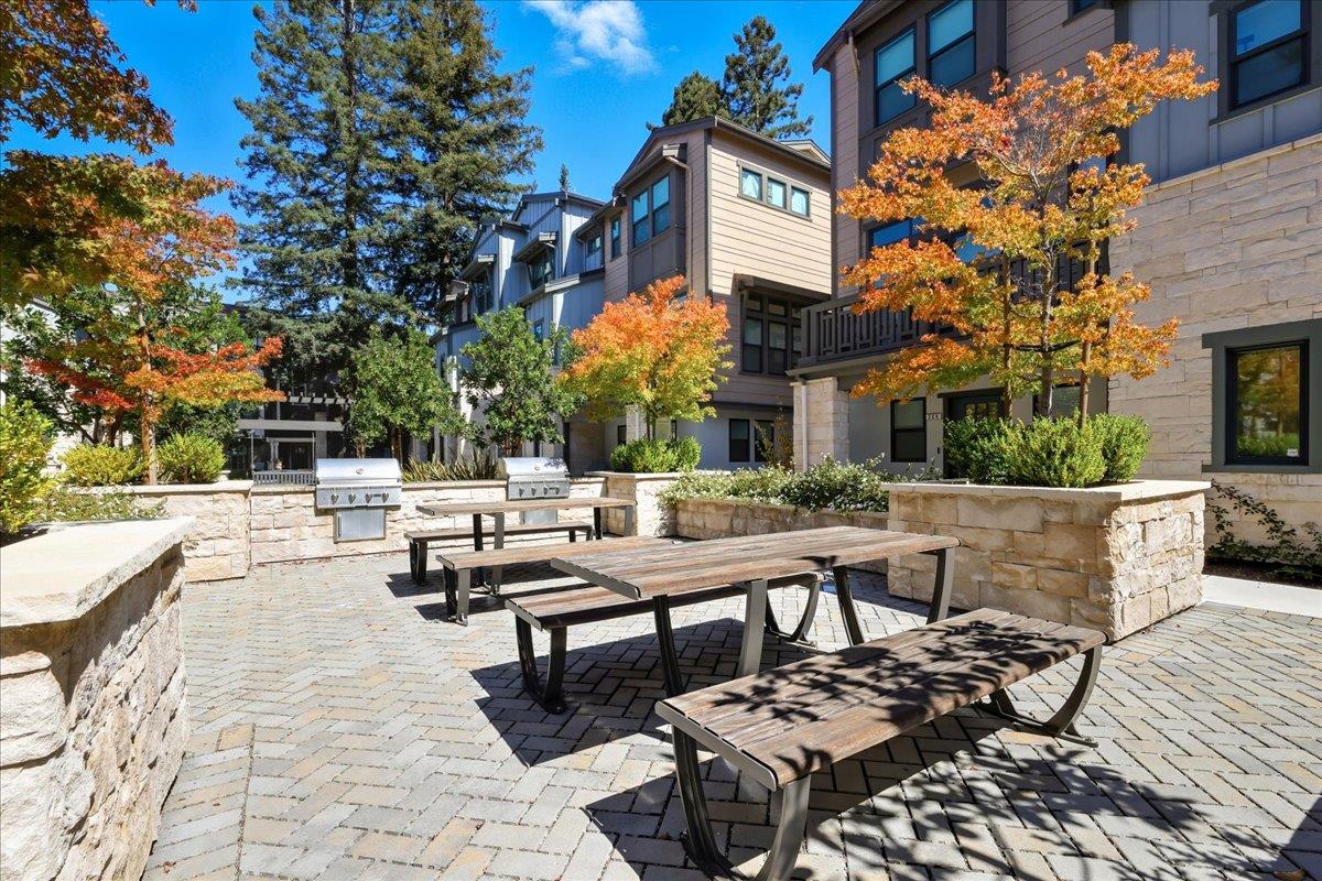 1956 Montecito Avenue