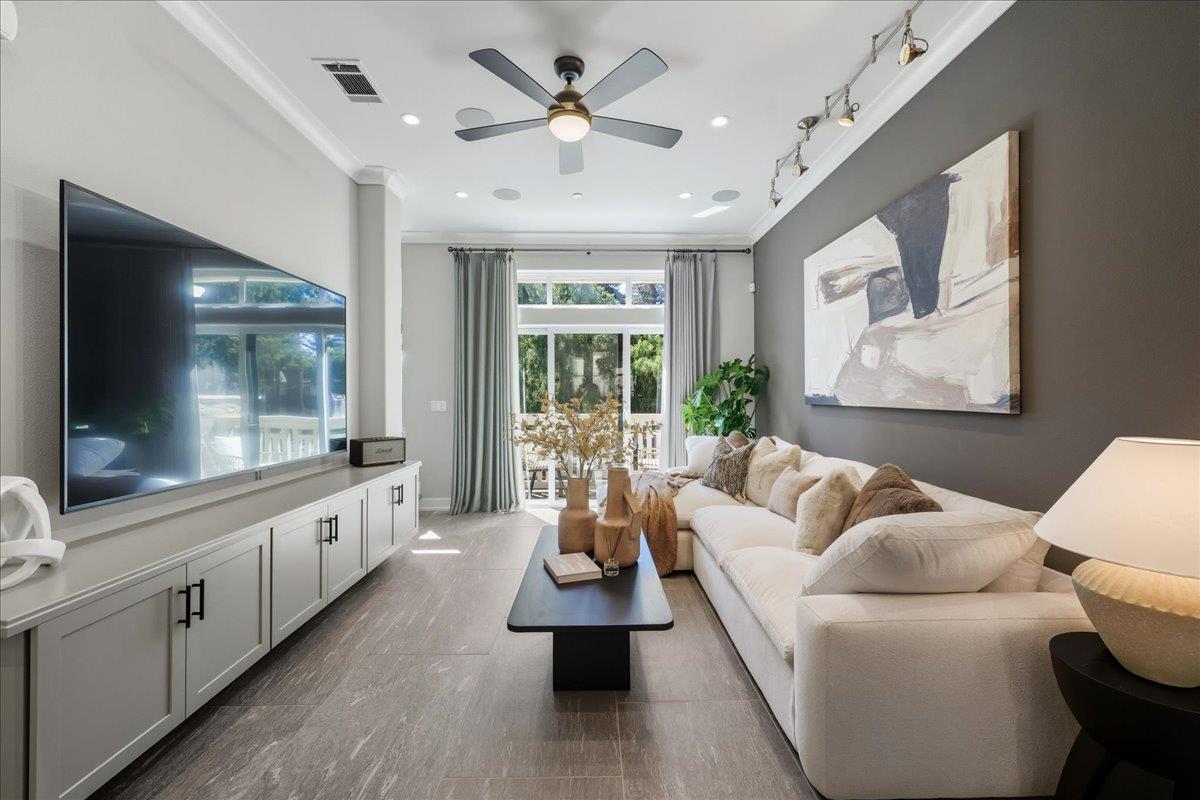 1956 Montecito Avenue