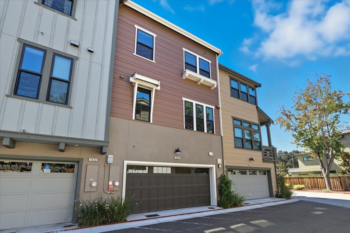 1956 Montecito Avenue