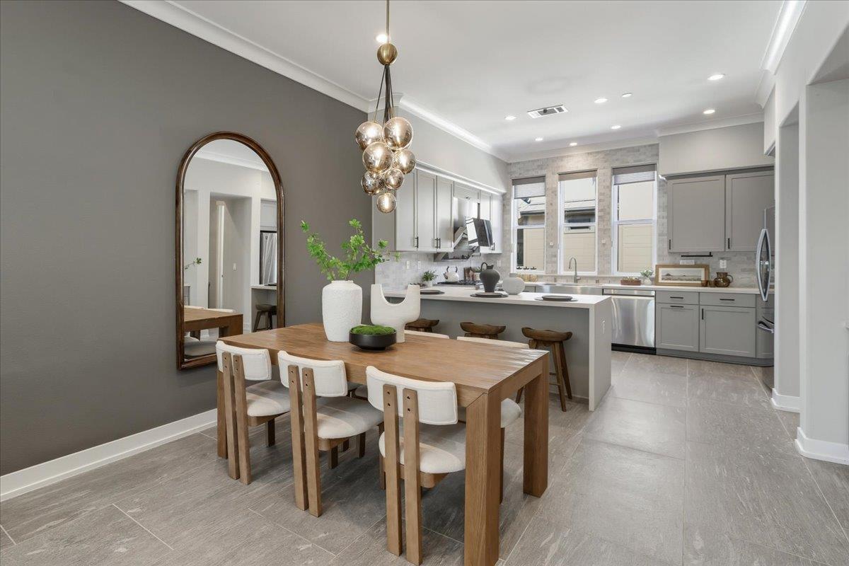 1956 Montecito Avenue