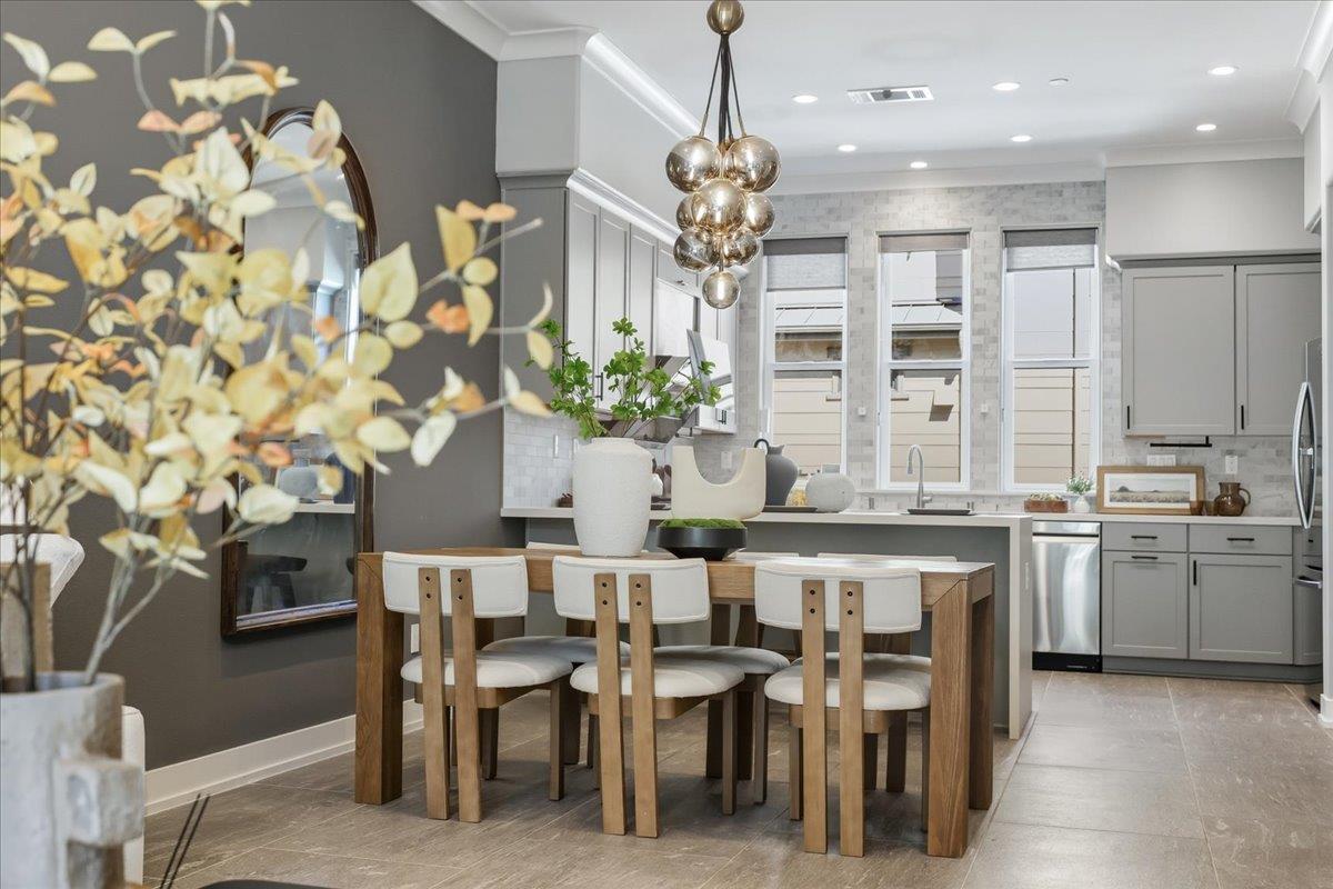 1956 Montecito Avenue