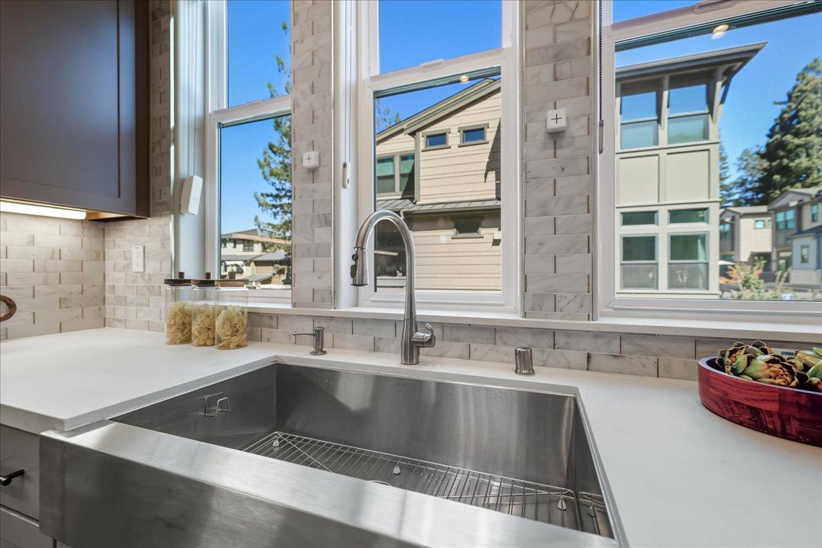 1956 Montecito Avenue