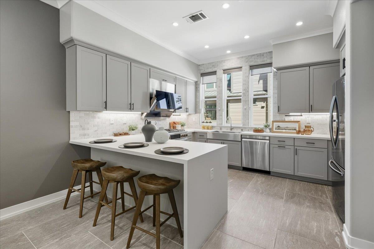 1956 Montecito Avenue