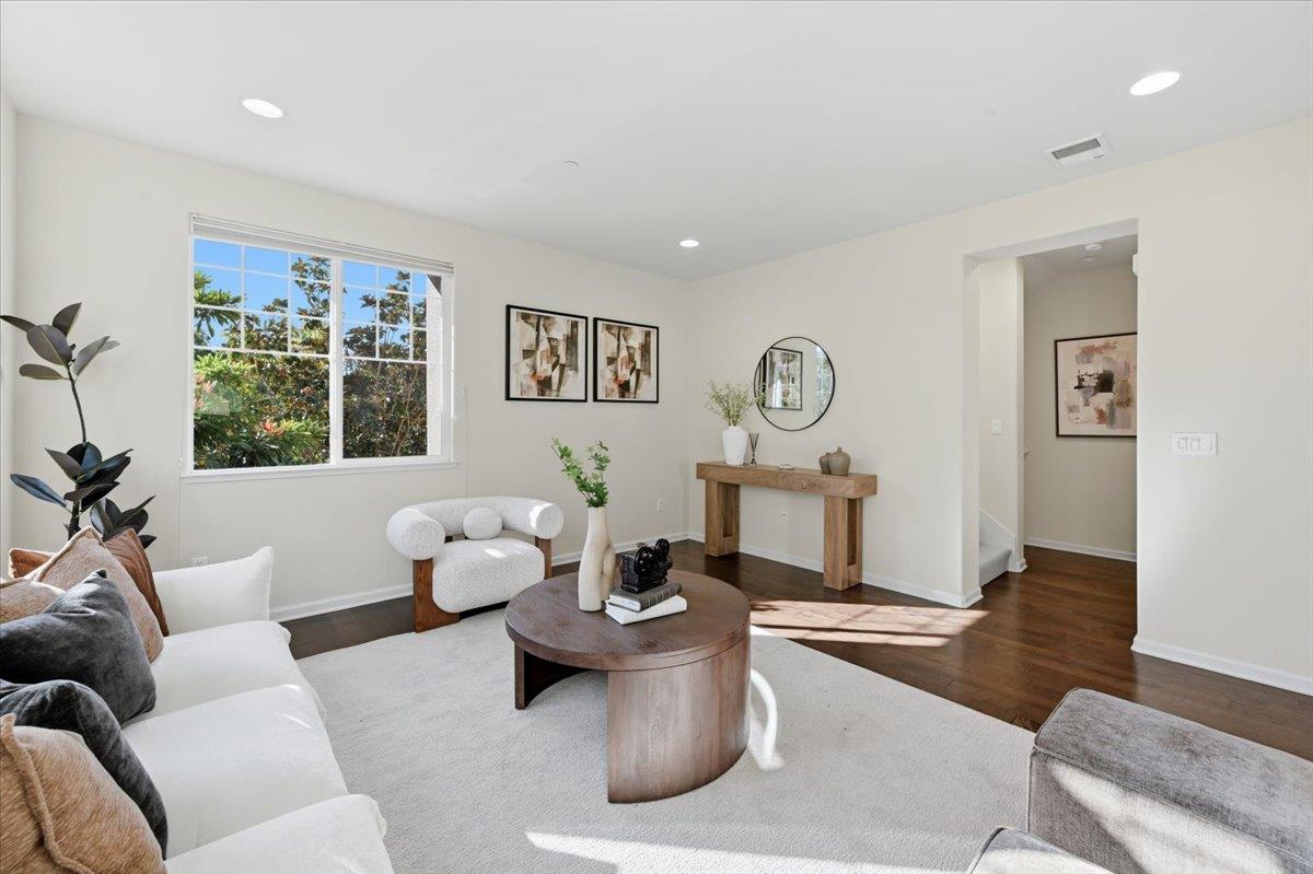 536 Almaden Walk Loop