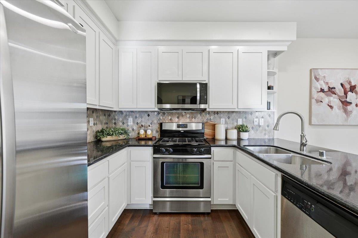 536 Almaden Walk Loop