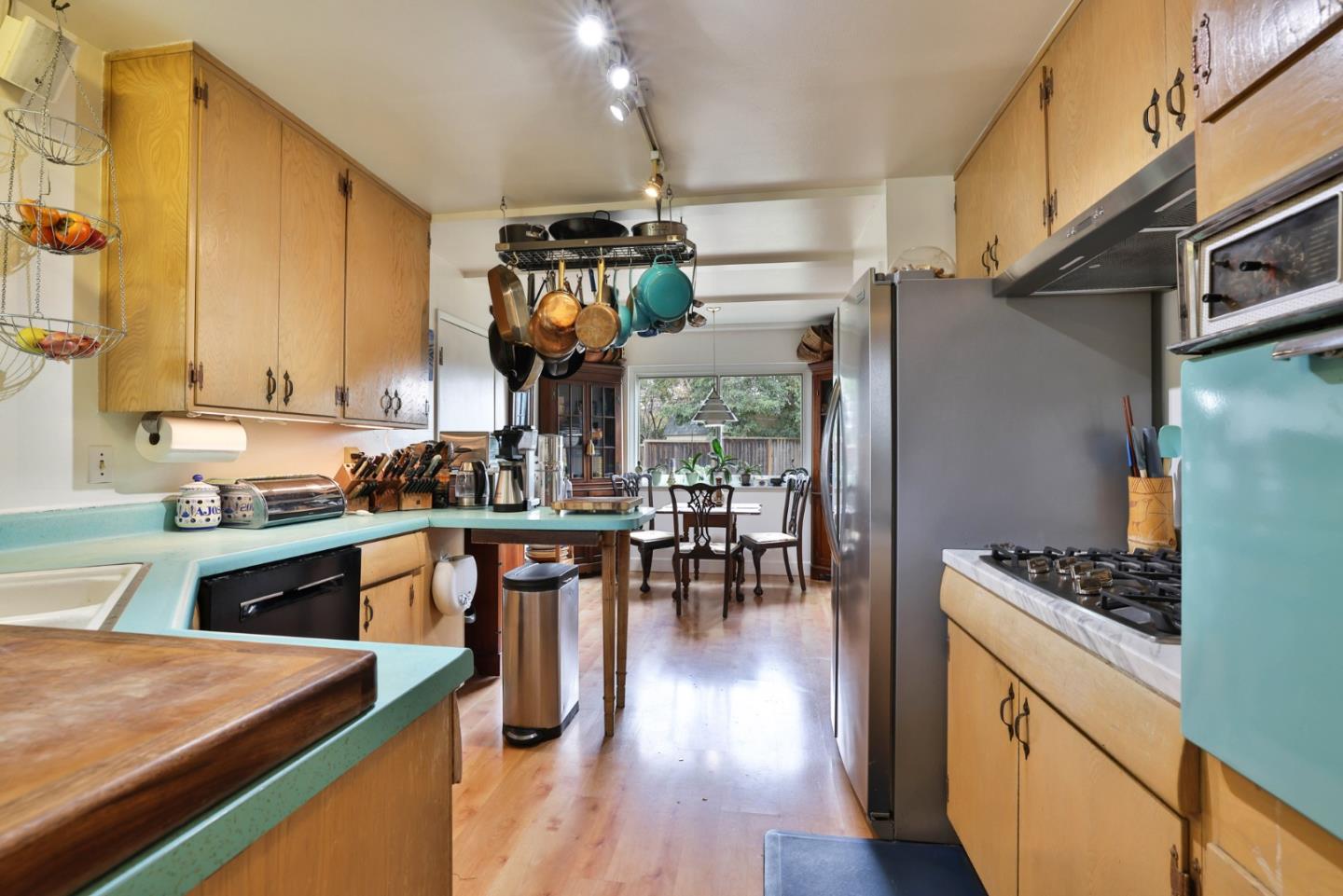3772 Thrush Way