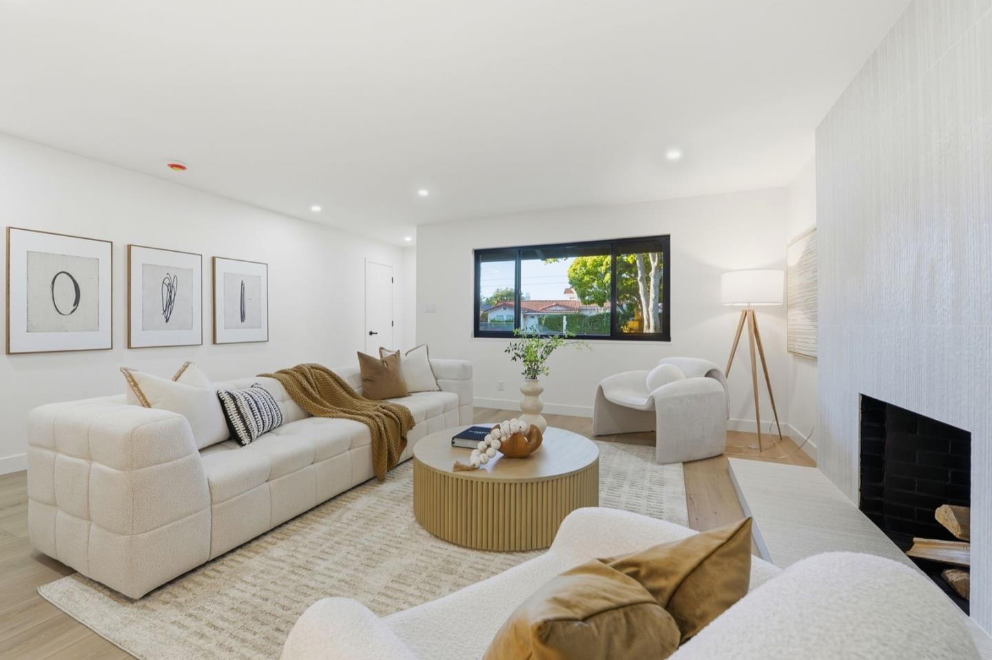 315 West Meadow Drive