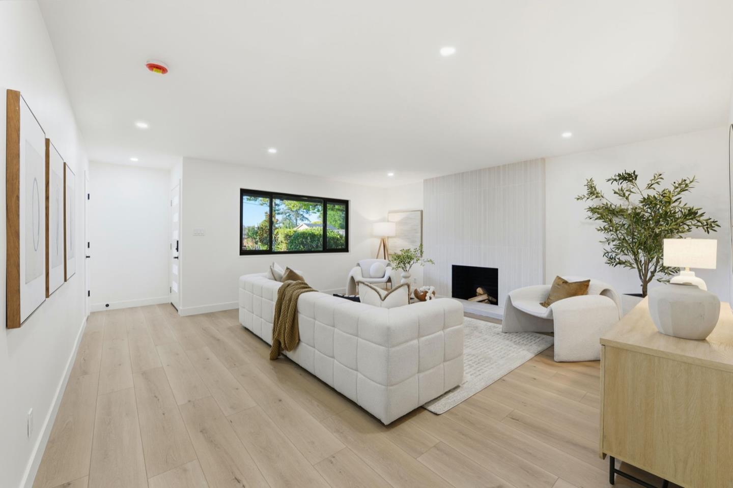 315 West Meadow Drive