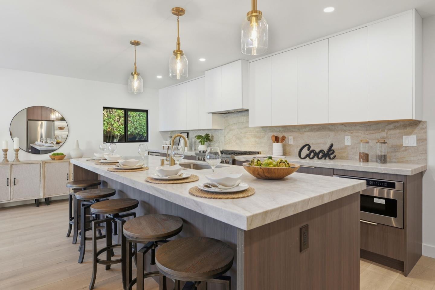 315 West Meadow Drive