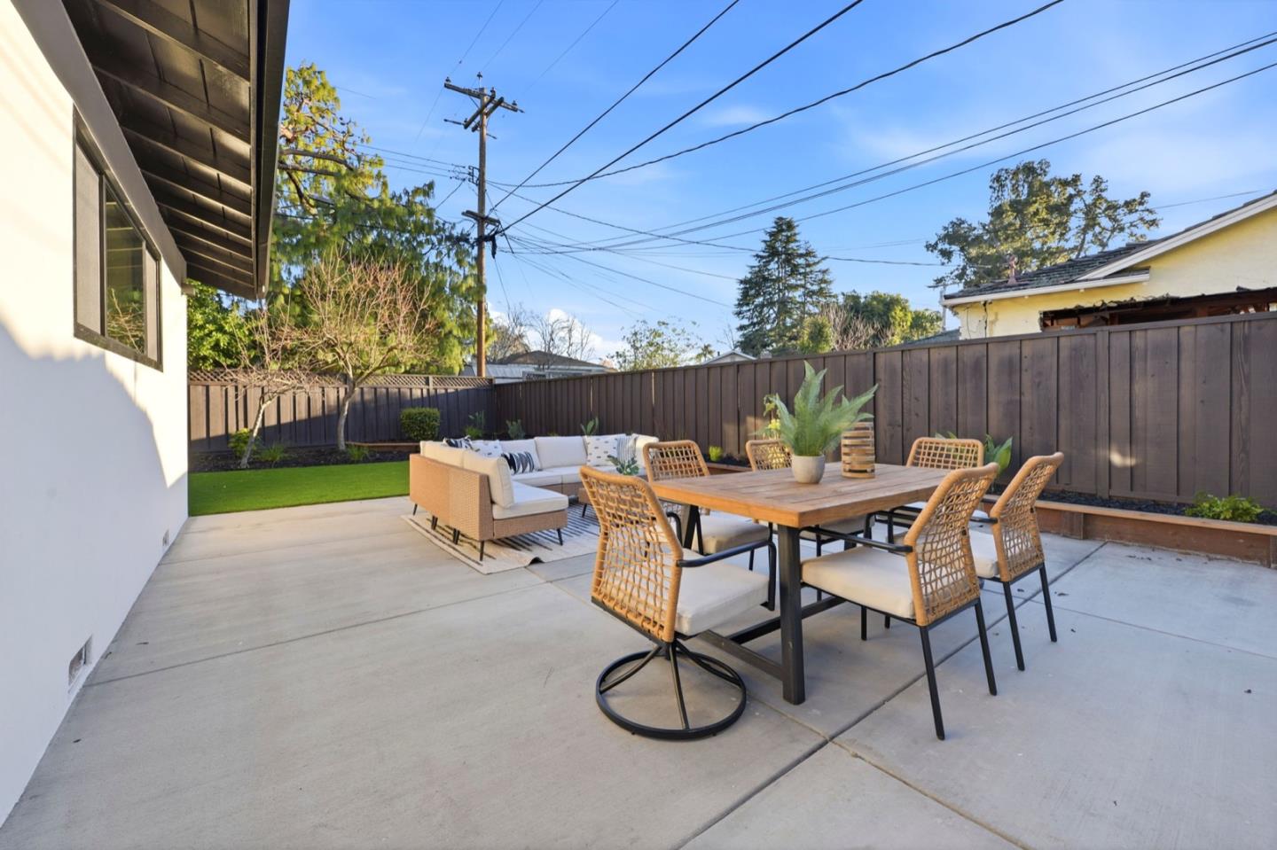 315 West Meadow Drive