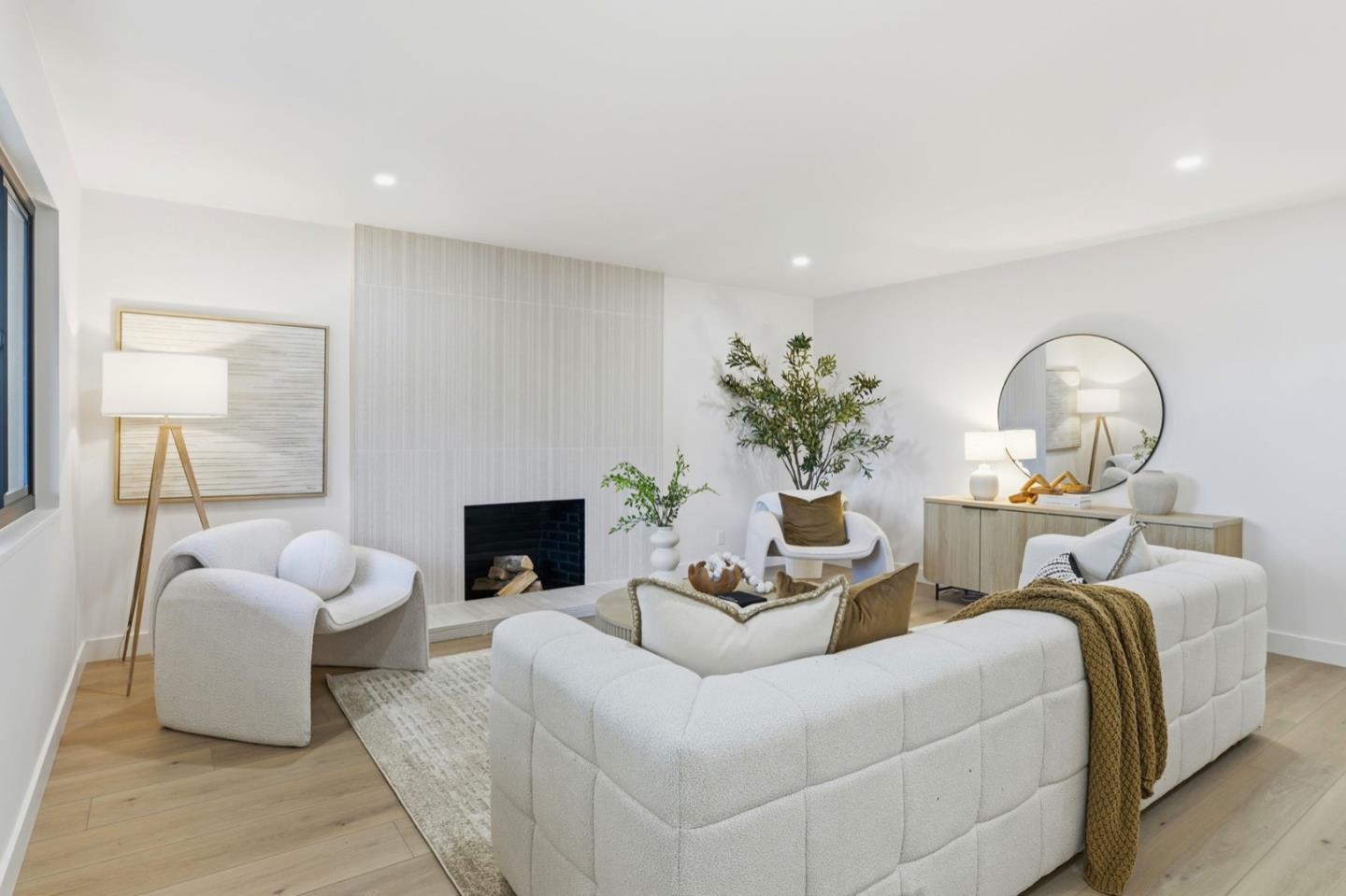 315 West Meadow Drive