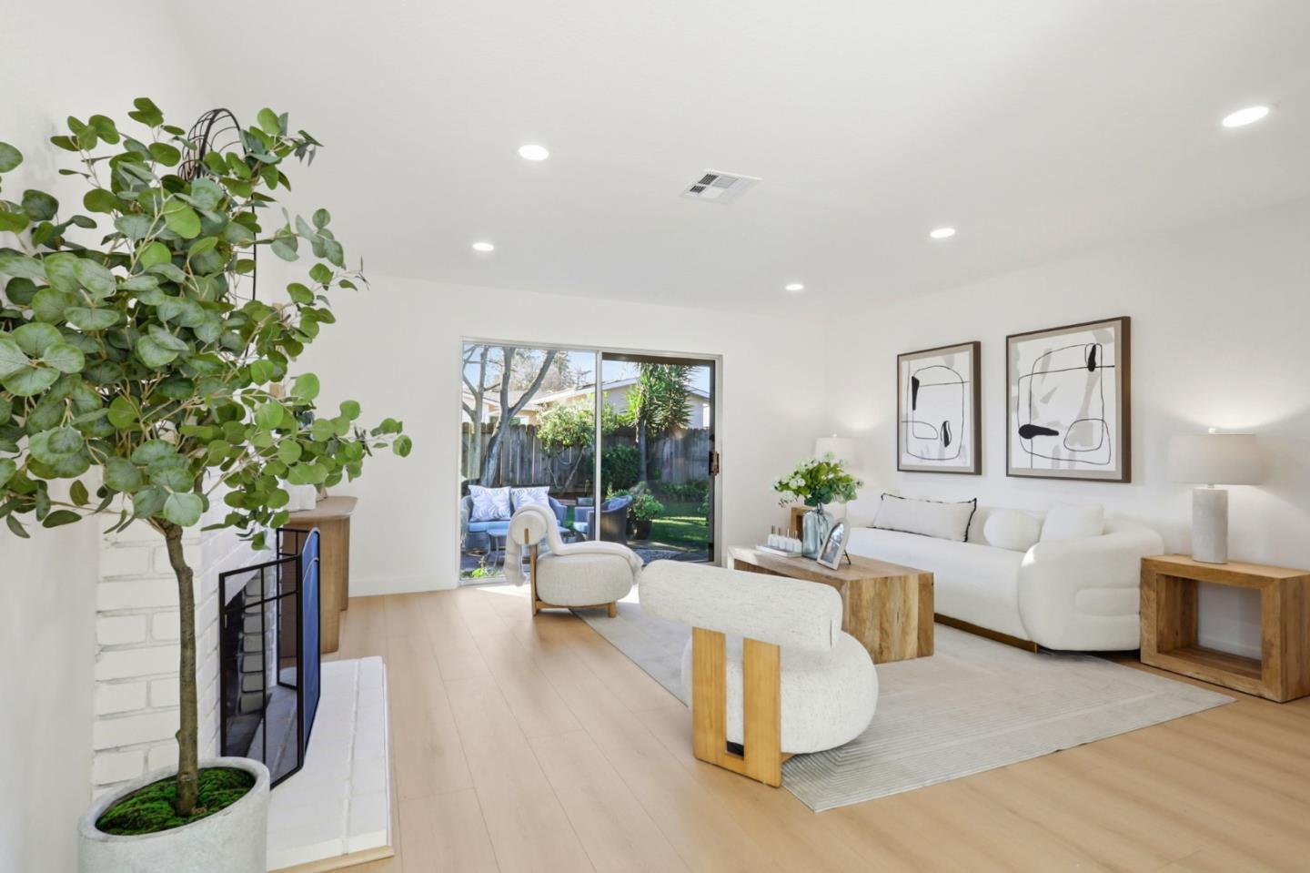 1094 Denver Drive