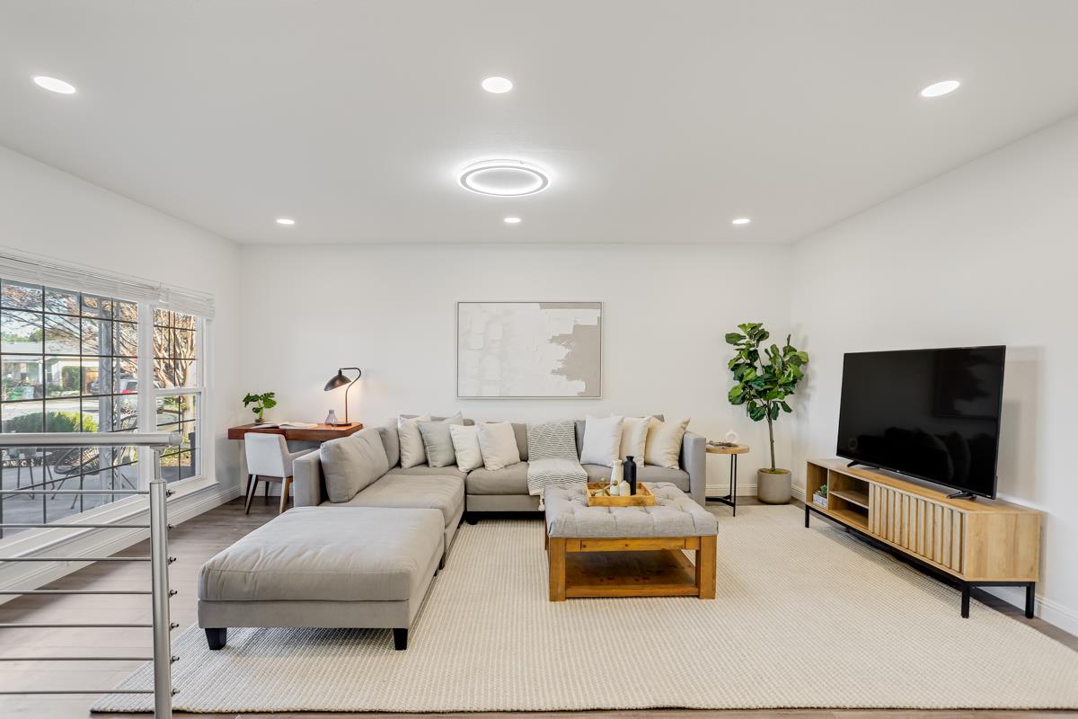 3278 Loma Alta Drive