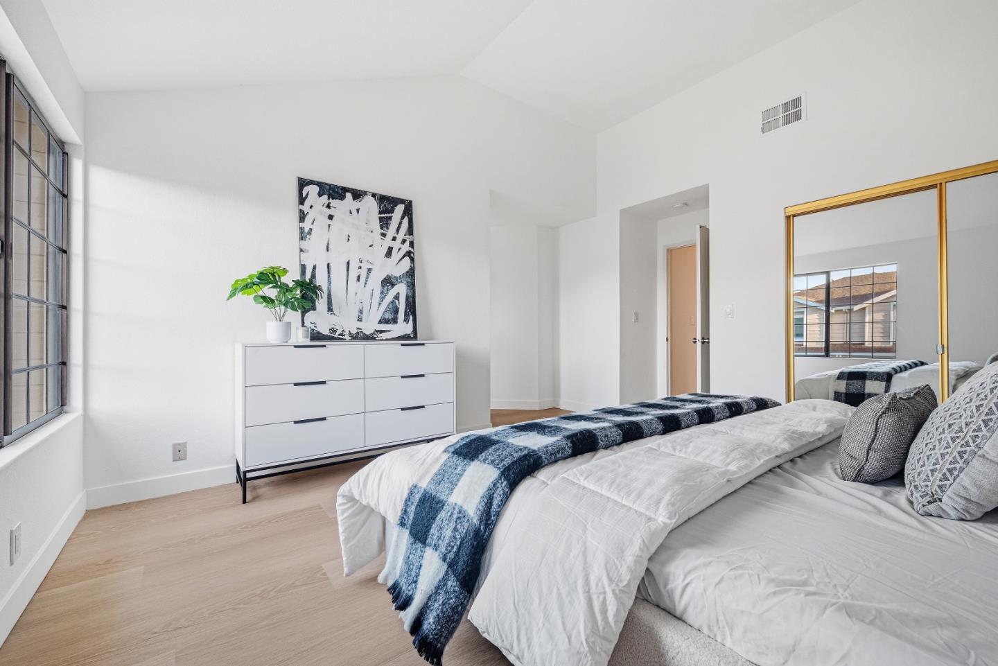 4808 Mendocino Terrace