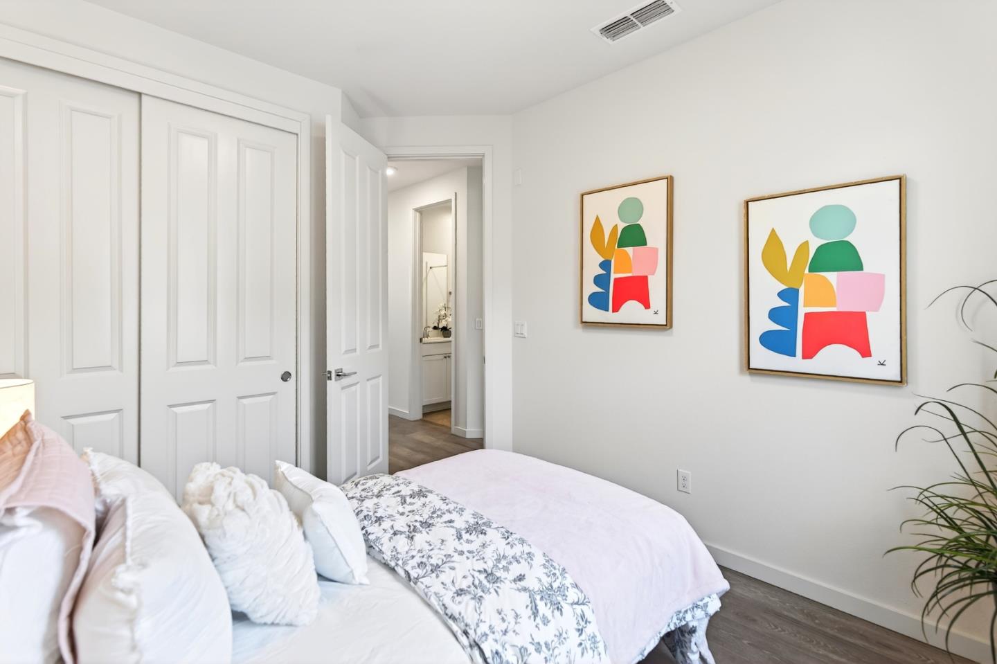 817 Galt Terrace 4