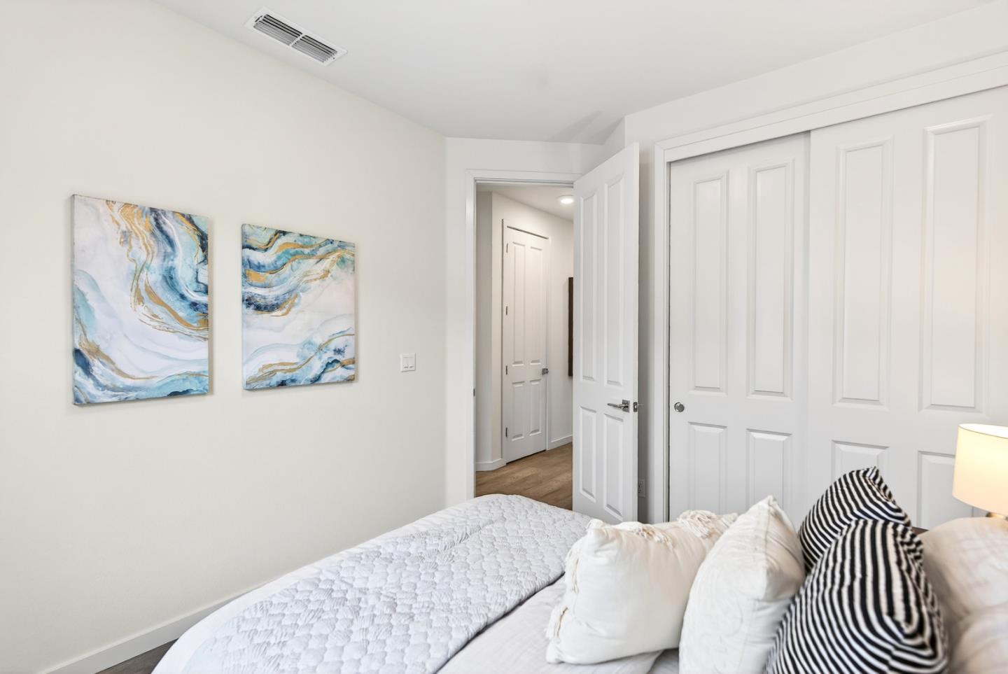 817 Galt Terrace 4
