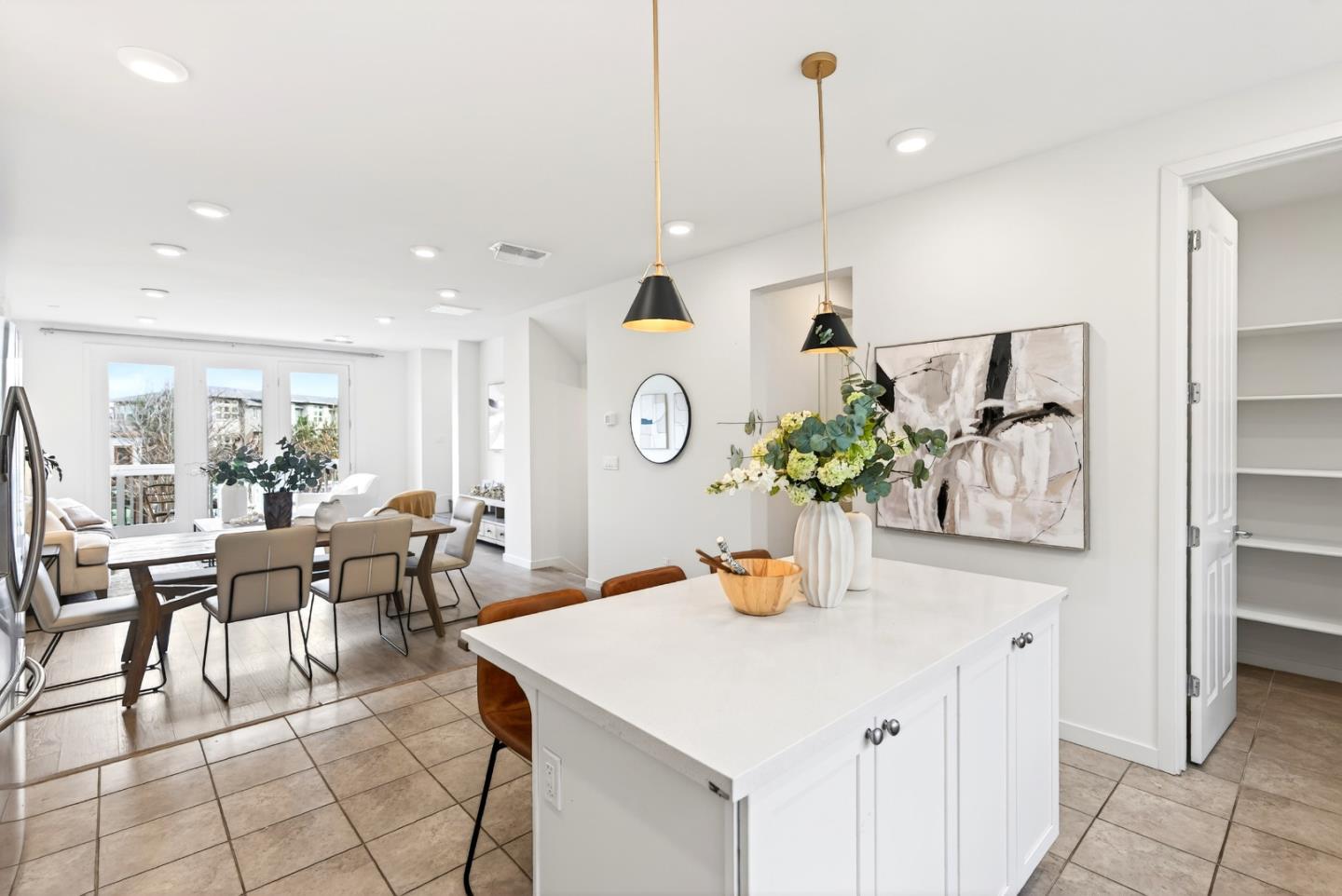 817 Galt Terrace 4