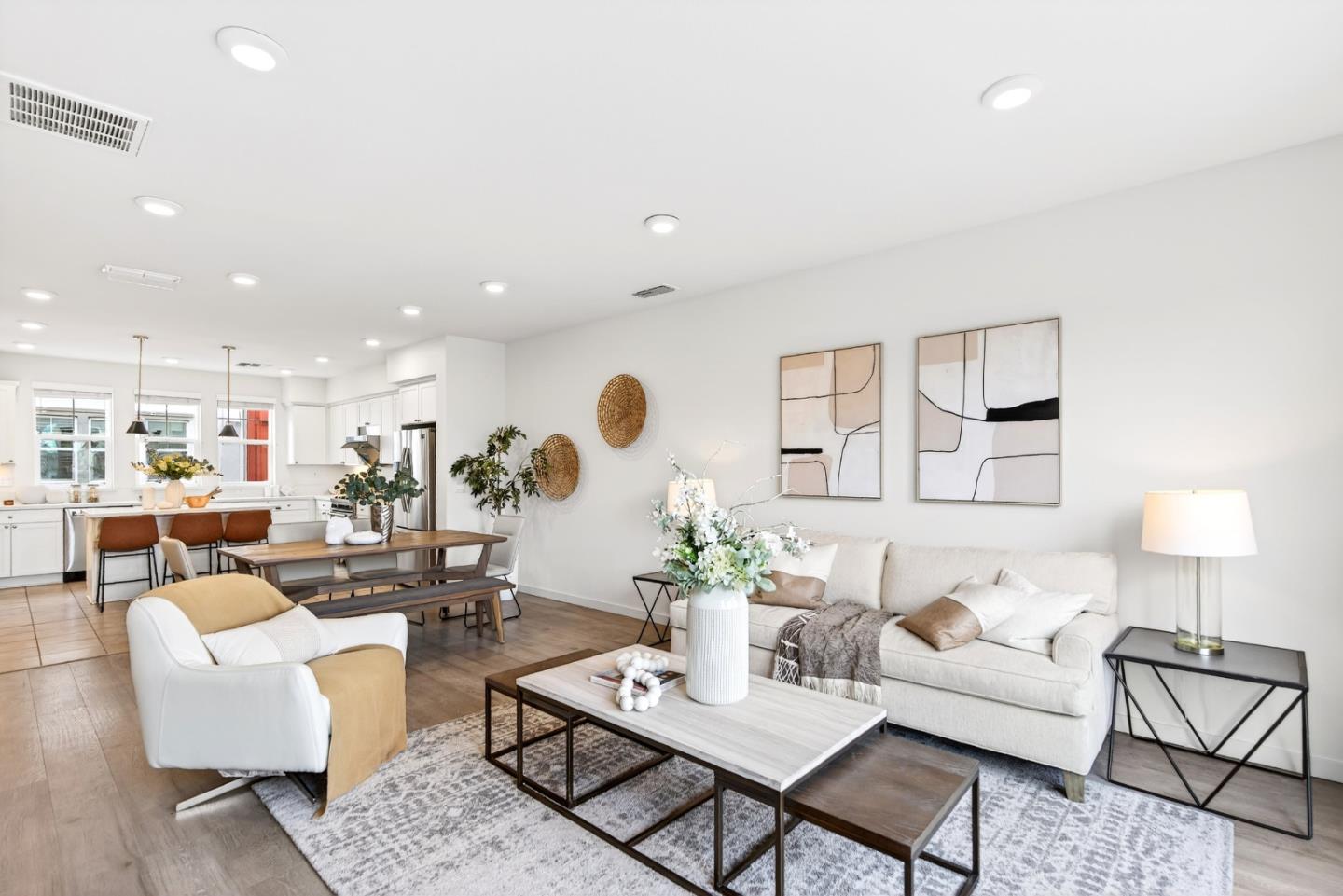 817 Galt Terrace 4