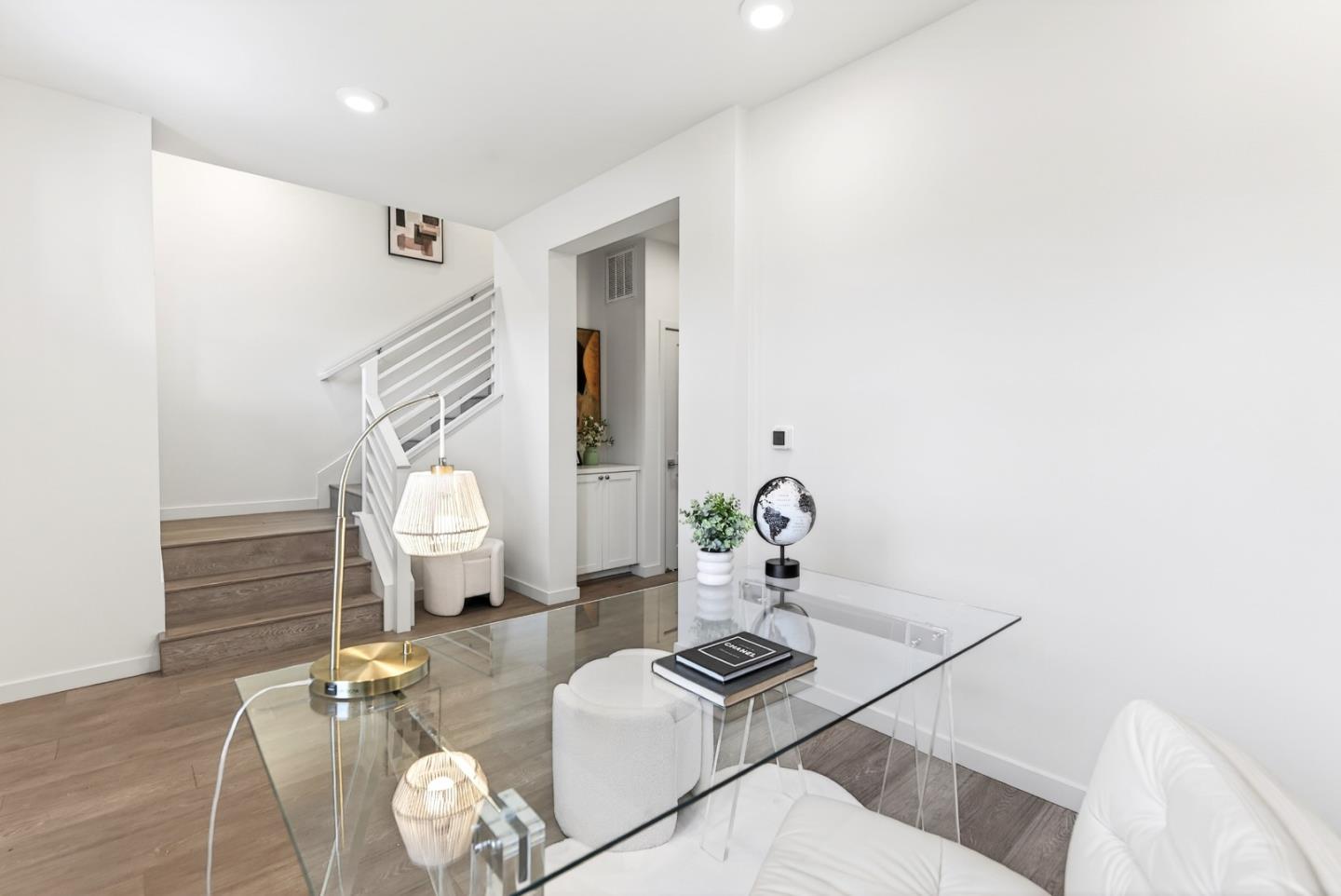 817 Galt Terrace 4