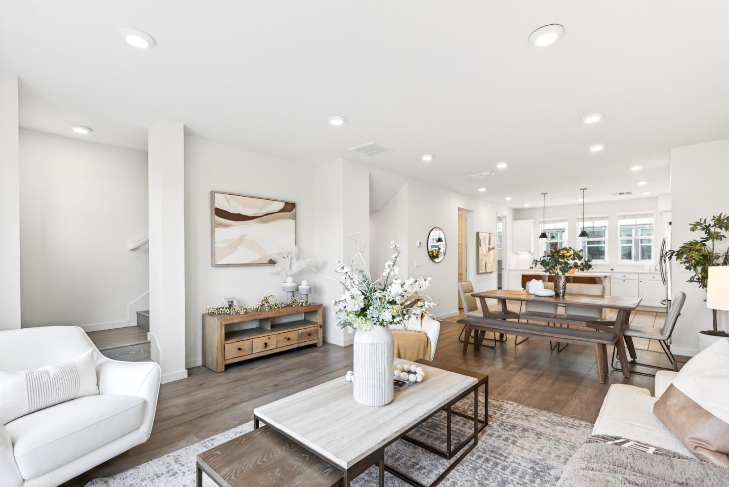 817 Galt Terrace 4