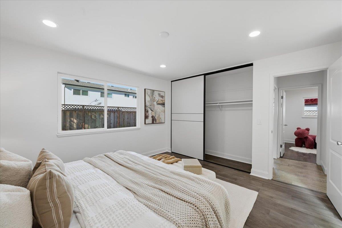 2441 Lambert Place
