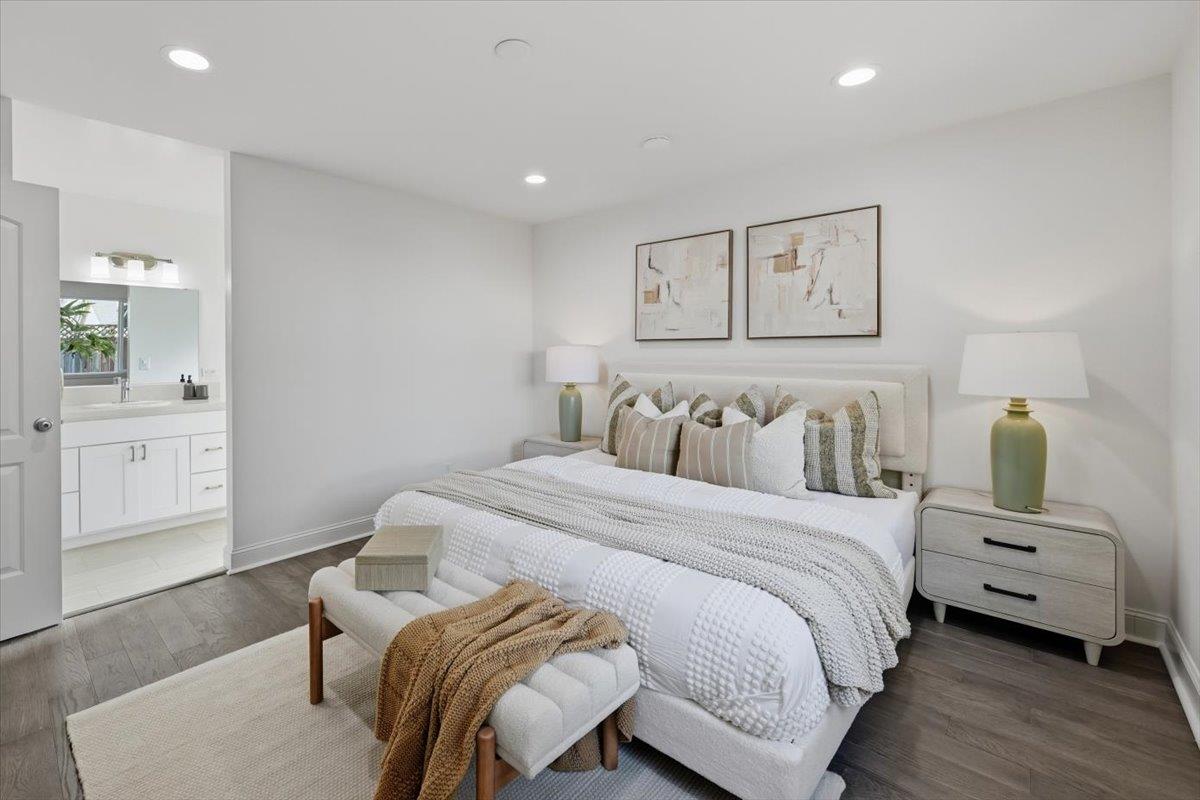 2441 Lambert Place
