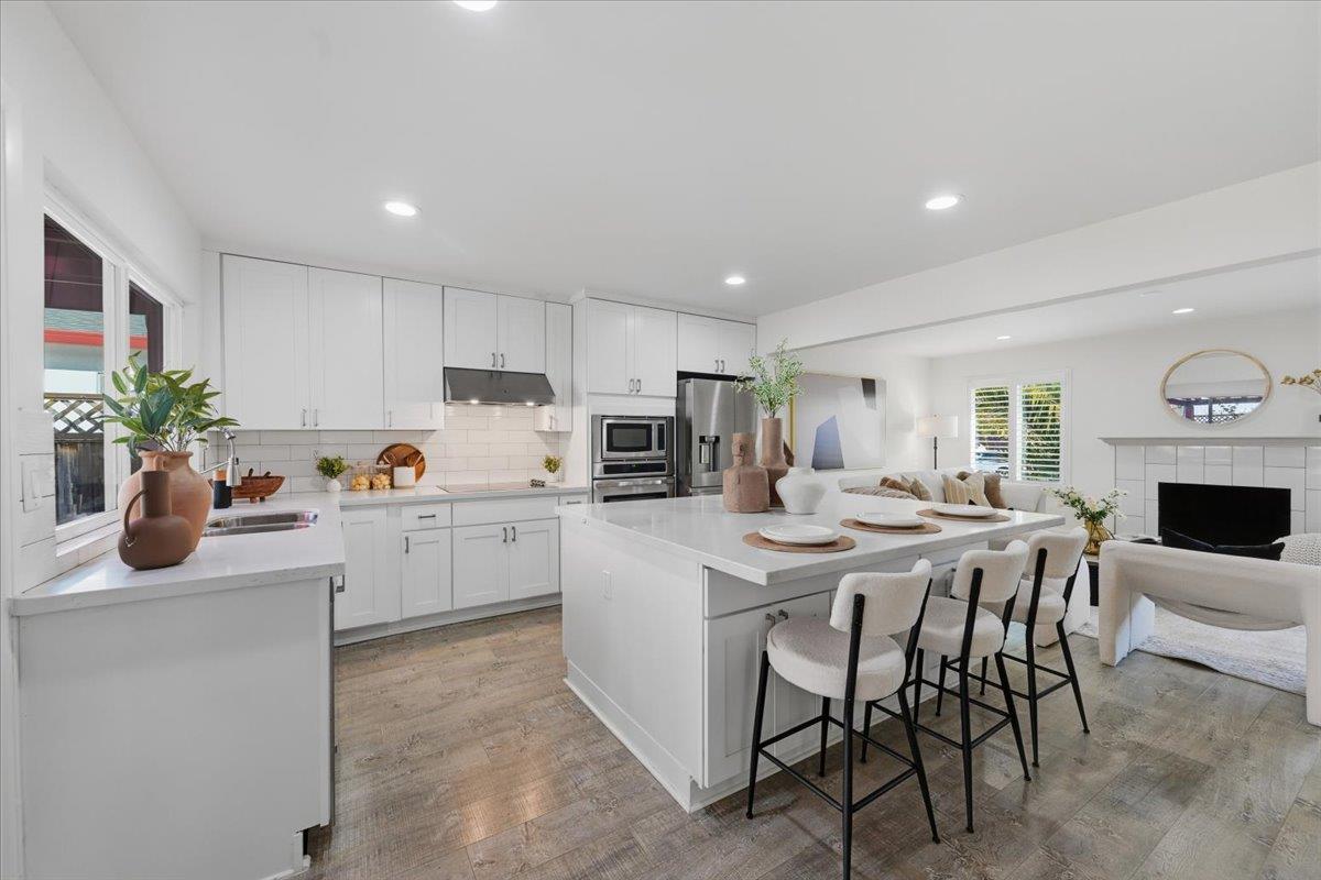 2441 Lambert Place