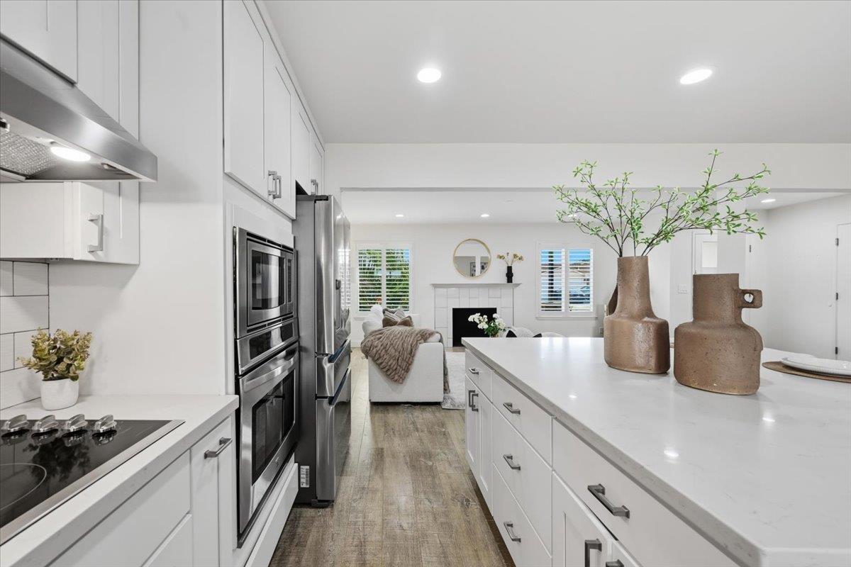 2441 Lambert Place