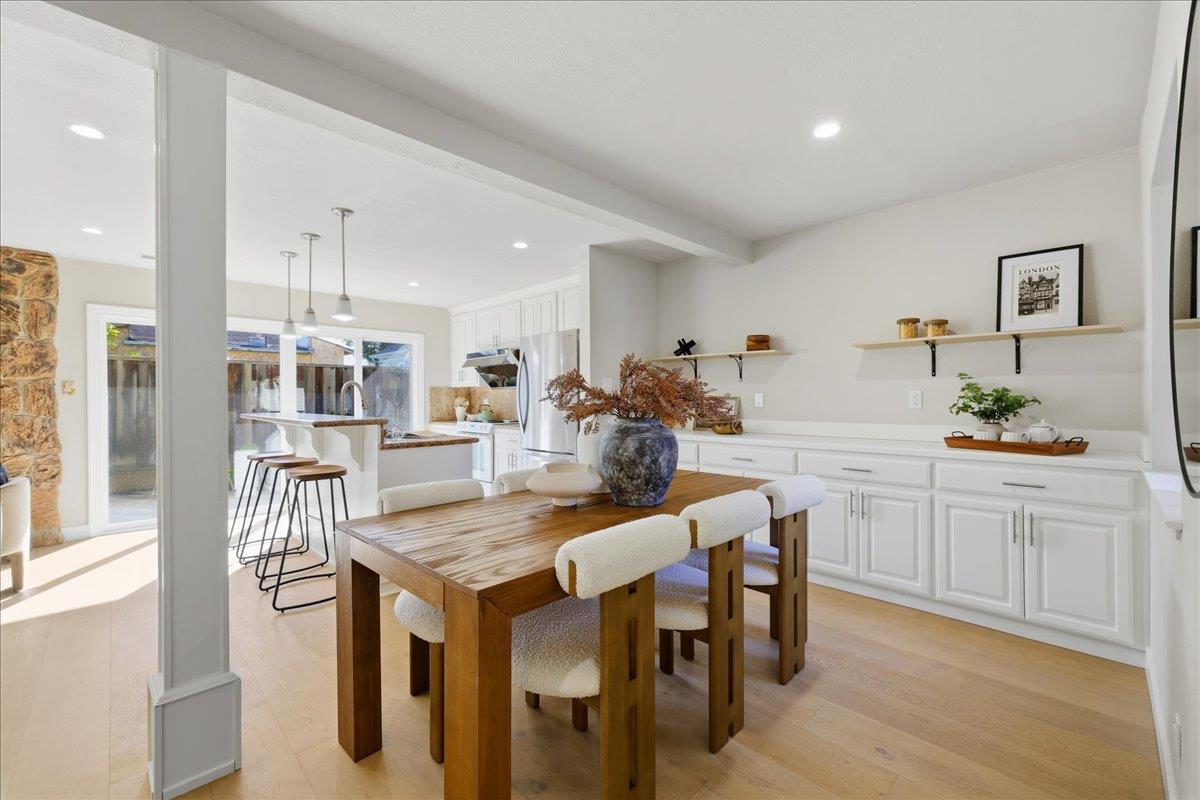 275 South Bayview Avenue N