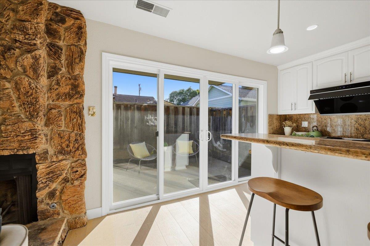 275 South Bayview Avenue N