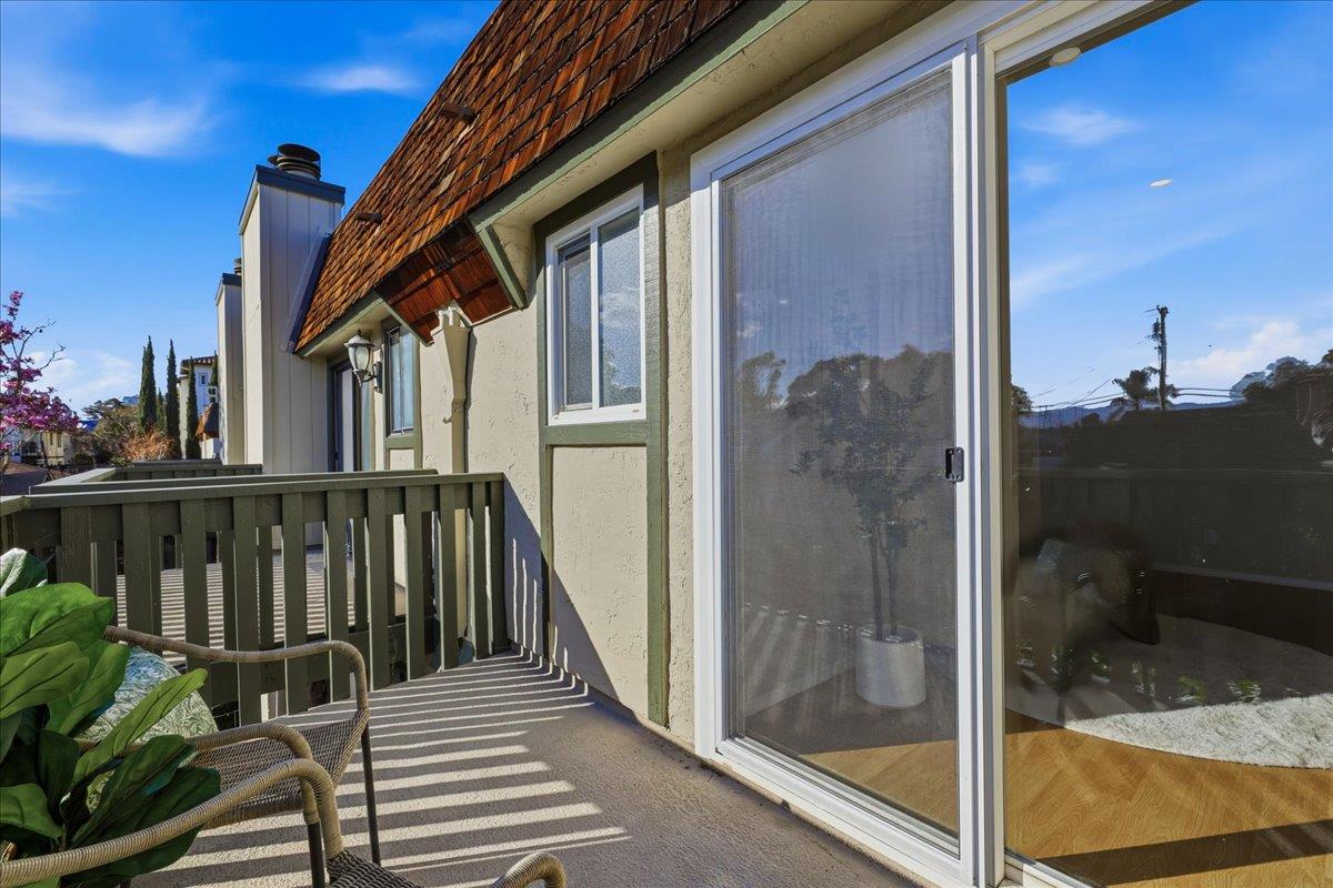 275 South Bayview Avenue N