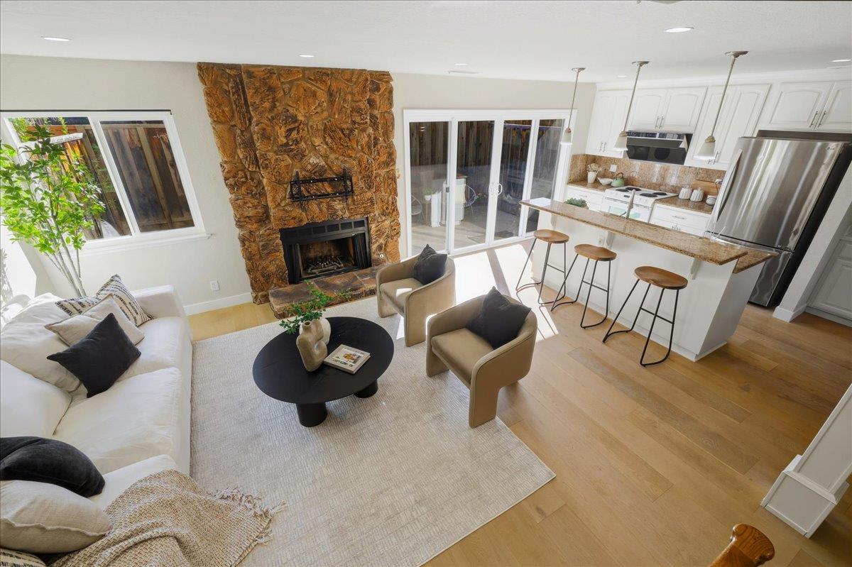 275 South Bayview Avenue N