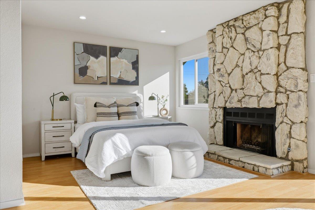 275 South Bayview Avenue N