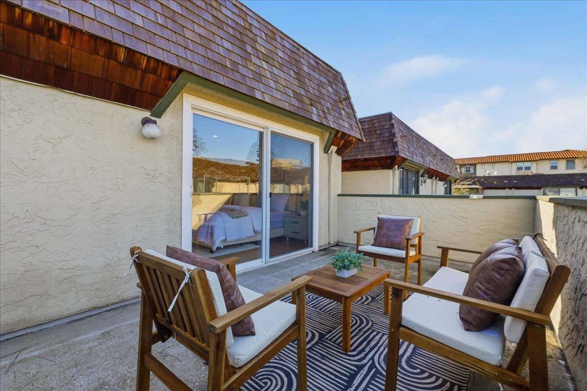 275 South Bayview Avenue N