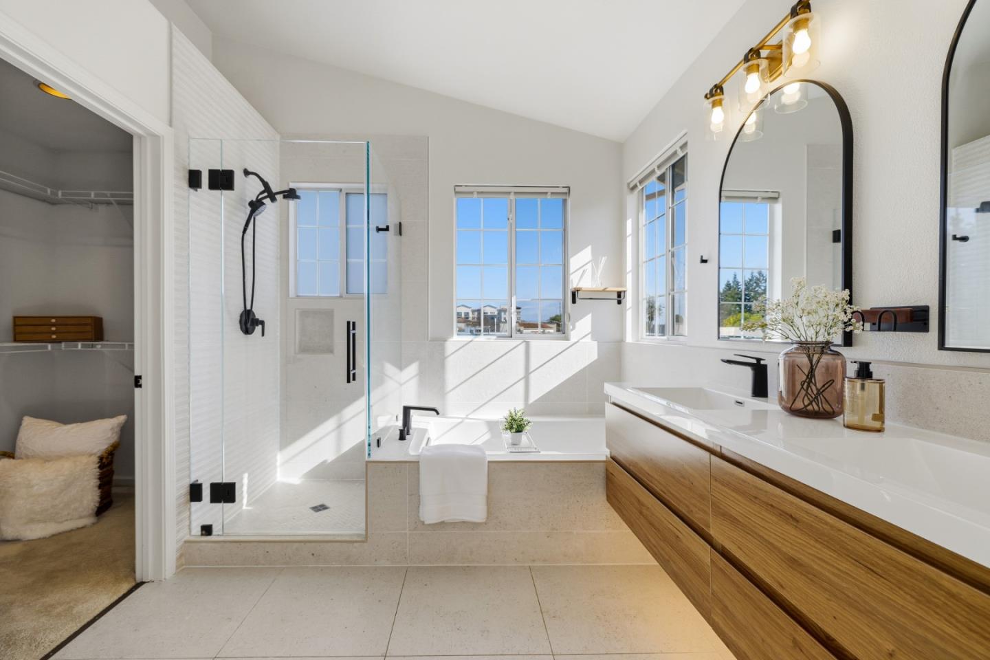 1152 La Rochelle Terrace F