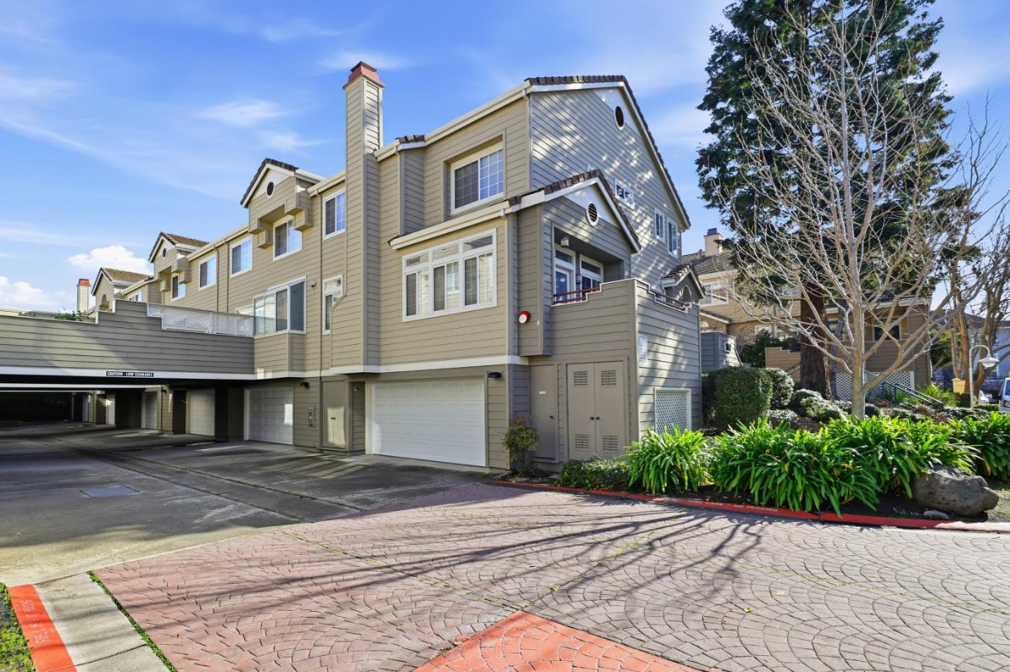 1152 La Rochelle Terrace F